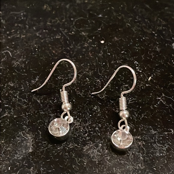 1” silver tone & bezel set clear Austrian crystal dangle drop earrings - Picture 11 of 13